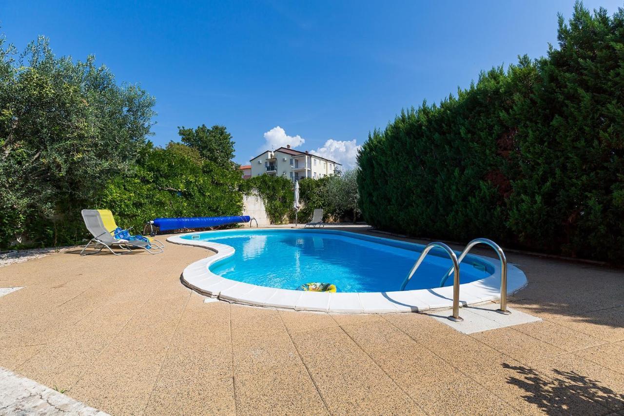 Apartments With A Swimming Pool Novigrad - 7078 외부 사진