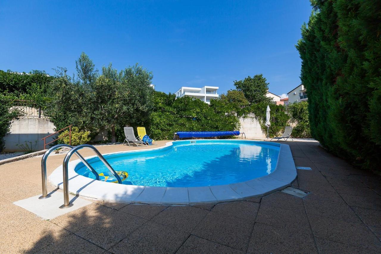 Apartments With A Swimming Pool Novigrad - 7078 외부 사진